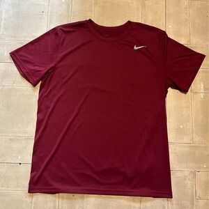 Burgundy Nike dri-fit tshirt size large